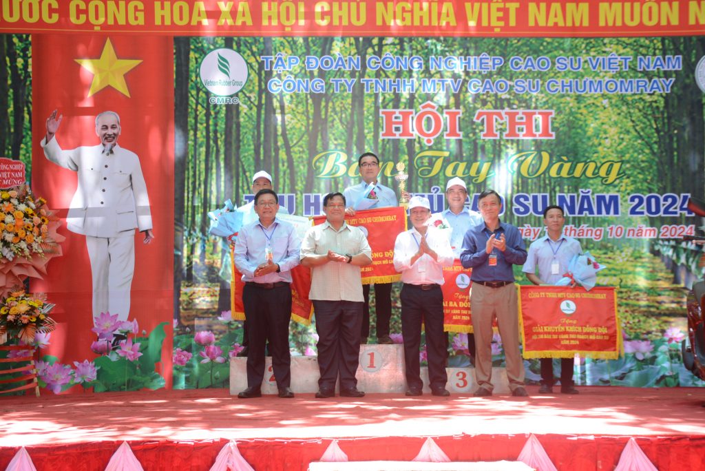 Nông trường I giải nhất Hội thi Bàn tay vàng Cao su Chư Mom Ray